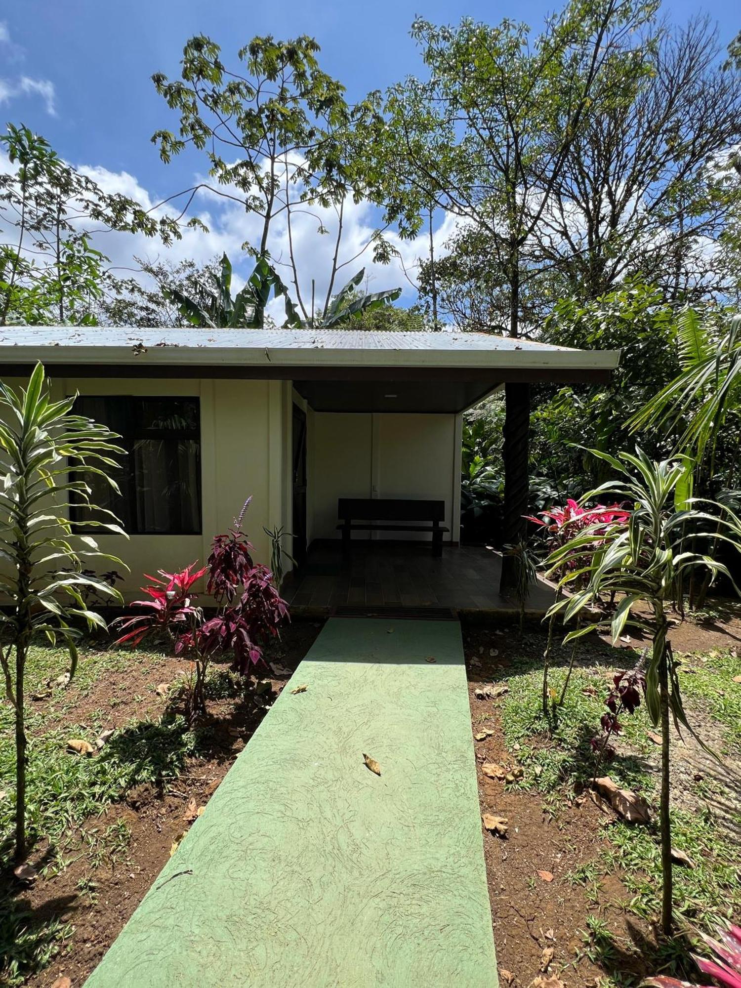 Hotel Catarata Rio Celeste Бихагуа Экстерьер фото