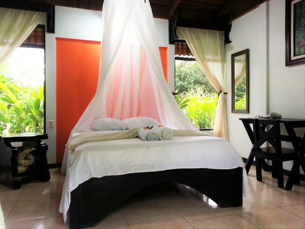 Hotel Catarata Rio Celeste Бихагуа Экстерьер фото