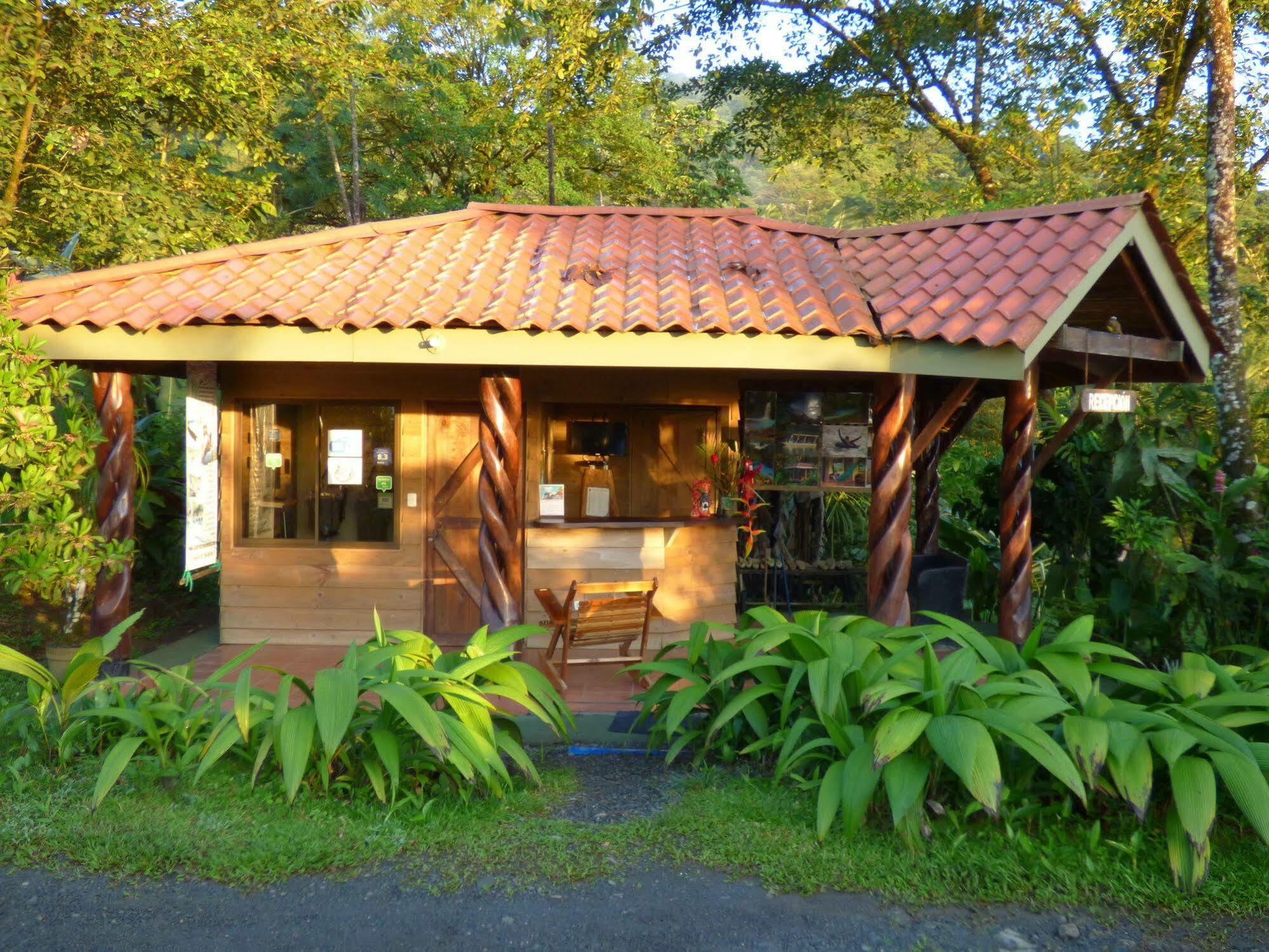 Hotel Catarata Rio Celeste Бихагуа Экстерьер фото