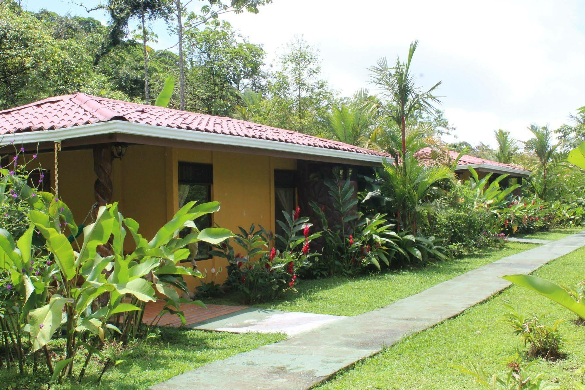 Hotel Catarata Rio Celeste Бихагуа Экстерьер фото